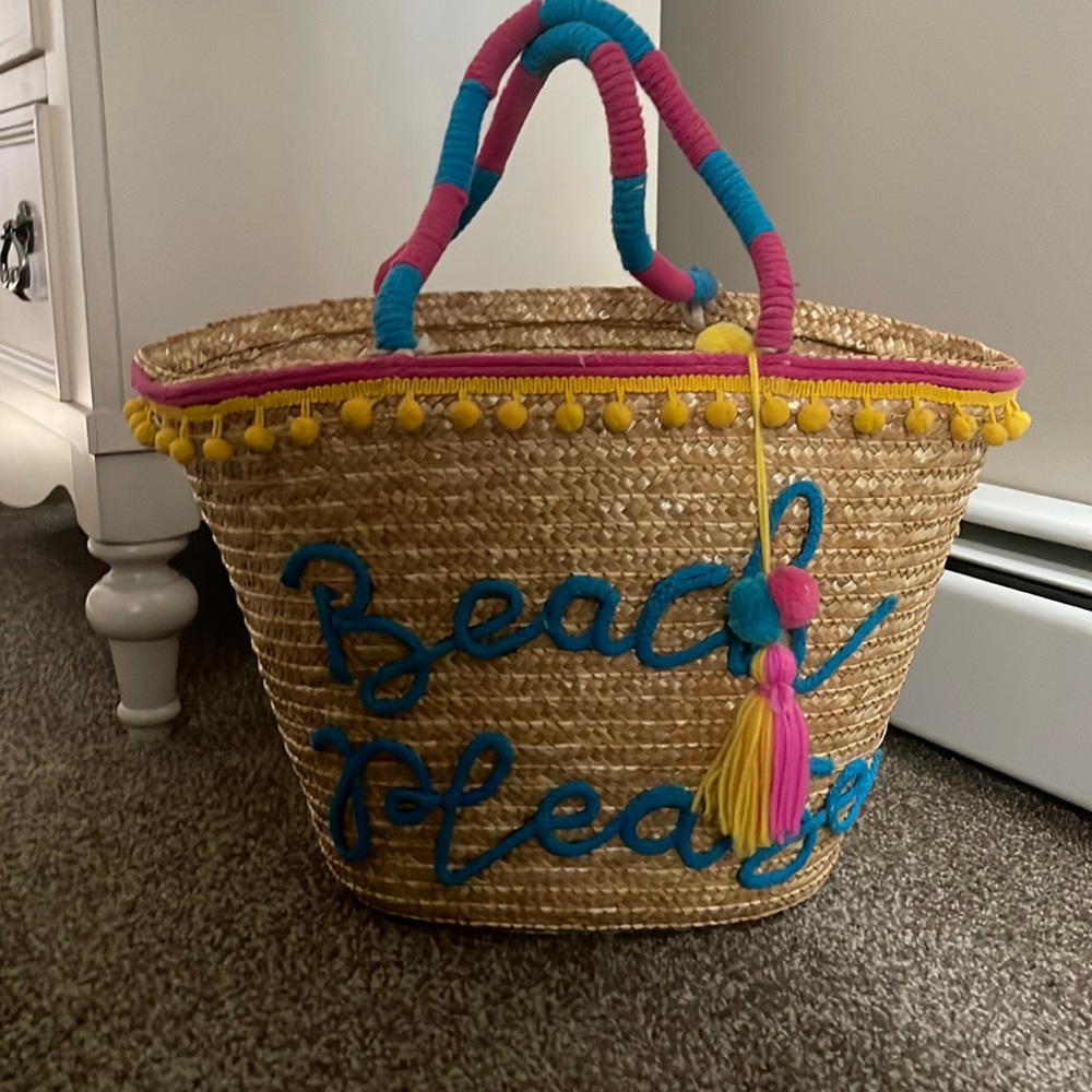 Adorable beach tote